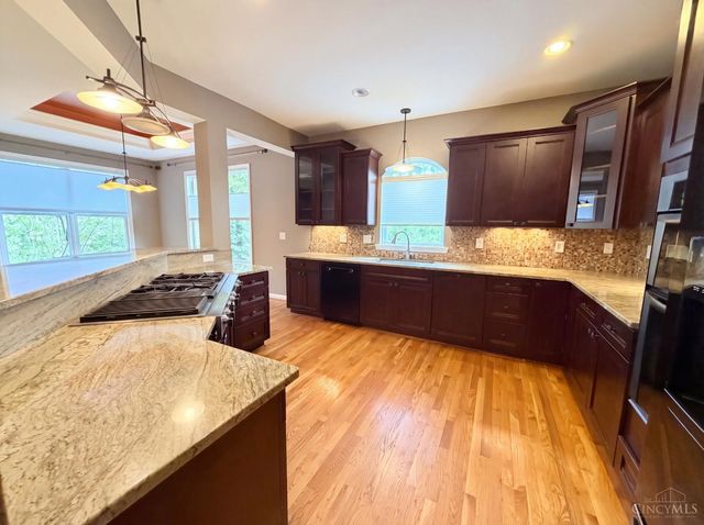 8016 Stonegate Drive, Anderson Twp, OH 45255