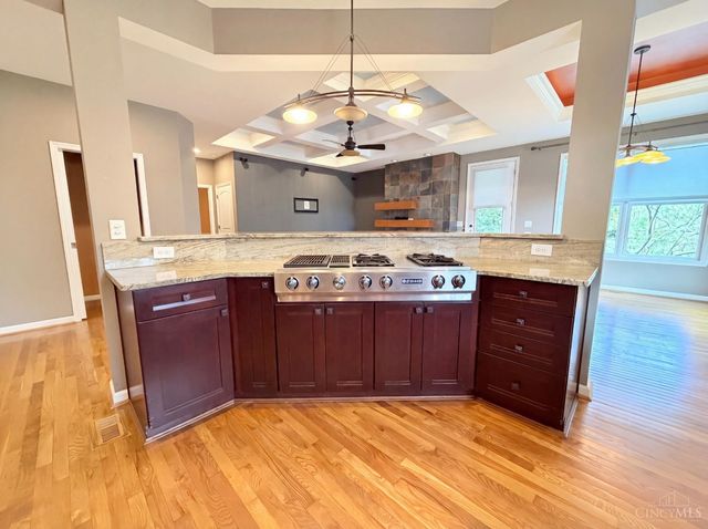 8016 Stonegate Drive, Anderson Twp, OH 45255