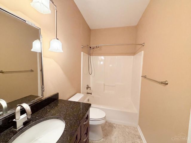 8016 Stonegate Drive, Anderson Twp, OH 45255