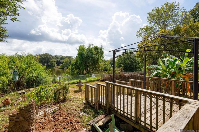 7111 Point Avery Dr, Baton Rouge, LA 70817