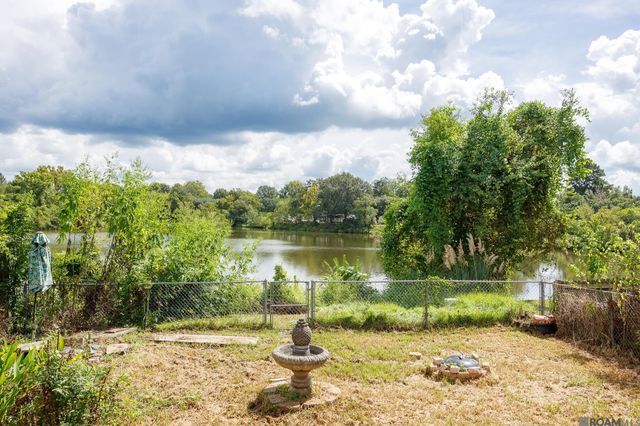 7111 Point Avery Dr, Baton Rouge, LA 70817
