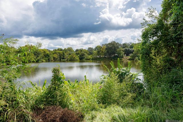 7111 Point Avery Dr, Baton Rouge, LA 70817