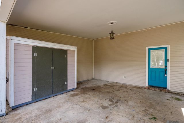 7111 Point Avery Dr, Baton Rouge, LA 70817