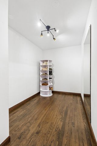 828 Harwich Lane, Schaumburg, IL 60194