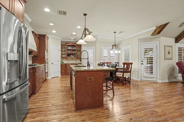 9306 S 76th East Avenue, Tulsa, OK 74133