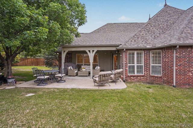 9306 S 76th East Avenue, Tulsa, OK 74133