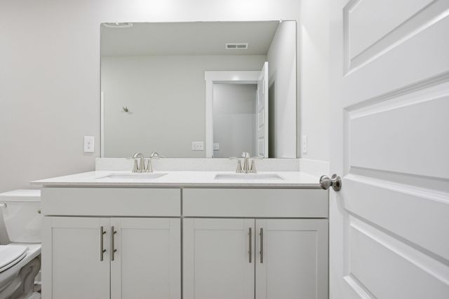 828 Ewell Farm Dr, Spring Hill, TN 37174