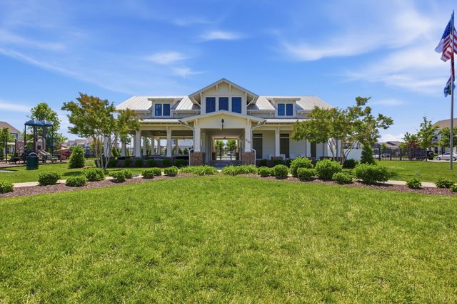 828 Ewell Farm Dr, Spring Hill, TN 37174