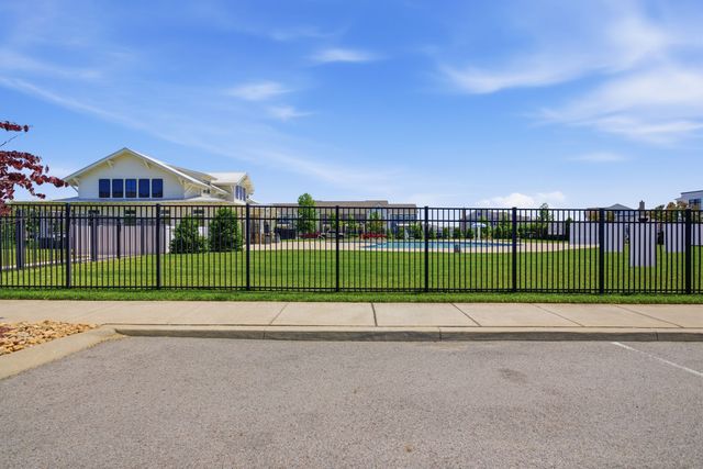 828 Ewell Farm Dr, Spring Hill, TN 37174