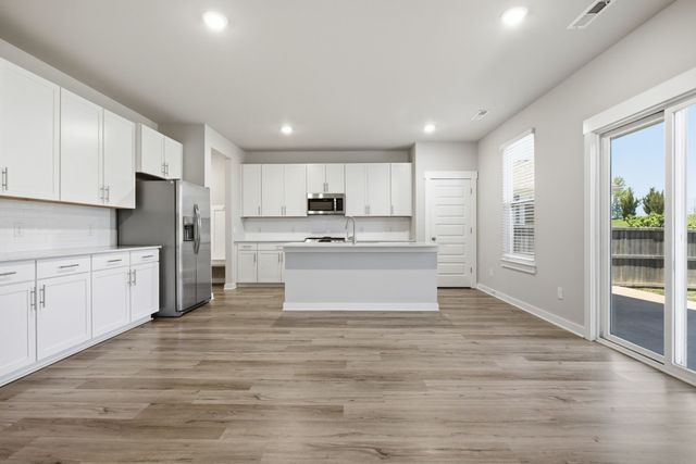 828 Ewell Farm Dr, Spring Hill, TN 37174