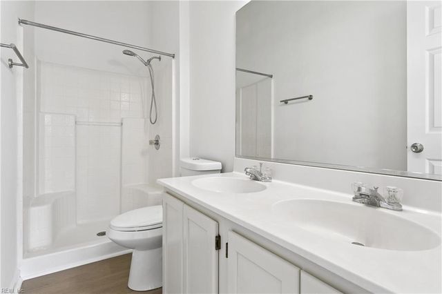 104 Monument CT, Yorktown, VA 23693