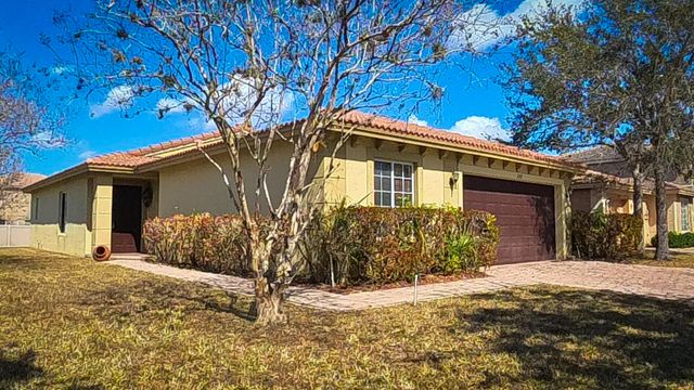 2142 SW Newport Isles Boulevard, Port St. Lucie, Port St Lucie, FL 34953