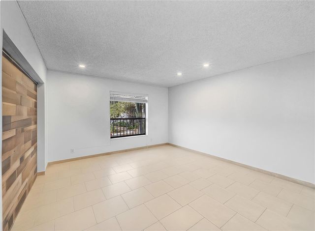 3413 Cocoplum Circle 3407, Coconut Creek, FL 33063