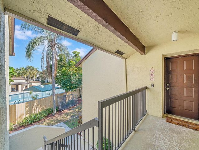3413 Cocoplum Circle 3407, Coconut Creek, FL 33063