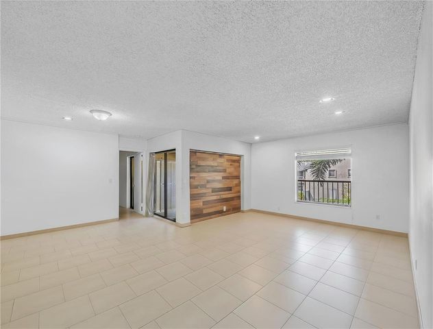 3413 Cocoplum Circle 3407, Coconut Creek, FL 33063