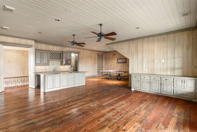 1096 Roadrunner Road, Bartonville, TX 76226