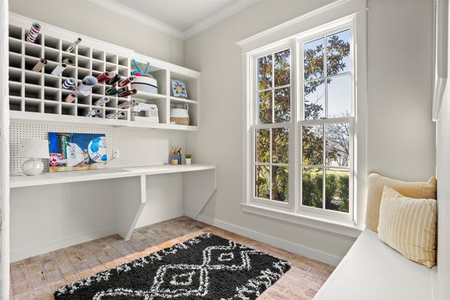 1096 Roadrunner Road, Bartonville, TX 76226