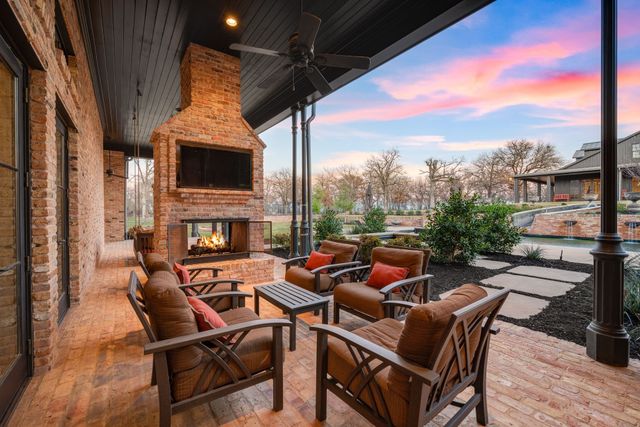 1096 Roadrunner Road, Bartonville, TX 76226