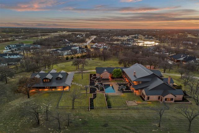 1096 Roadrunner Road, Bartonville, TX 76226