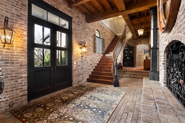 1096 Roadrunner Road, Bartonville, TX 76226