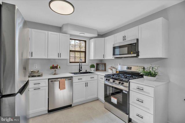 134 COUNTRY LN, Sicklerville, NJ 08081