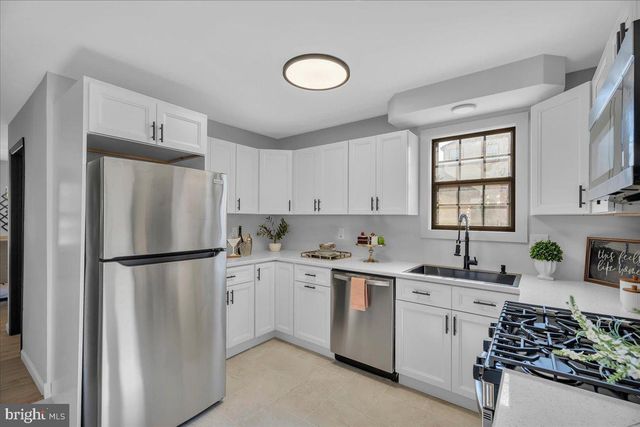 134 COUNTRY LN, Sicklerville, NJ 08081