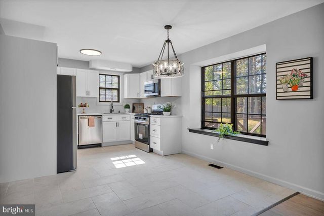 134 COUNTRY LN, Sicklerville, NJ 08081