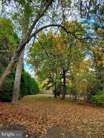 273 STRAFFORD AVE, Wayne, PA 19087