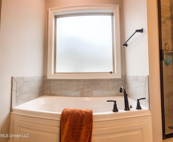 162 Sweetbriar Circle, Canton, MS 39046