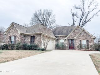 162 Sweetbriar Circle, Canton, MS 39046