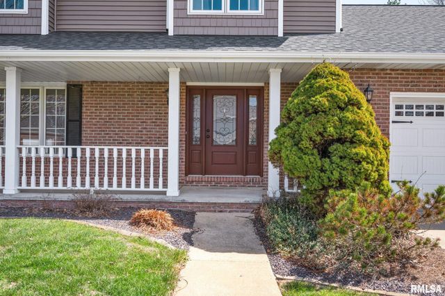 138 KNOLLCREST Avenue, Morton, IL 61550