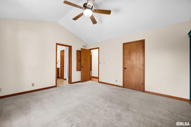 138 KNOLLCREST Avenue, Morton, IL 61550
