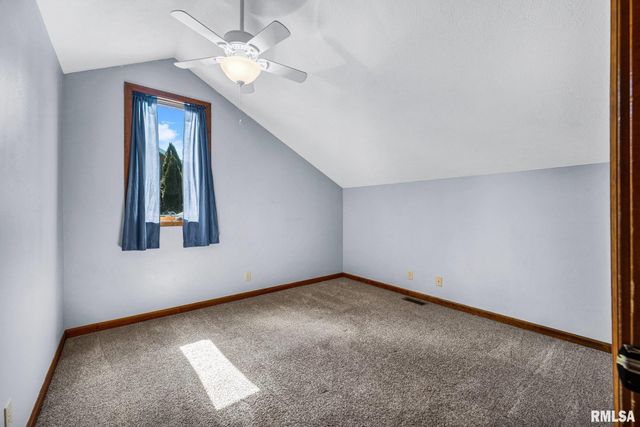 138 KNOLLCREST Avenue, Morton, IL 61550