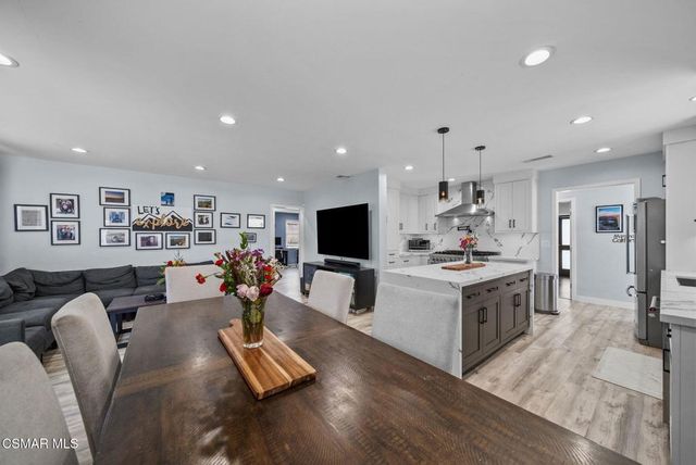 8787 Colbath Avenue, Panorama City, CA 91402