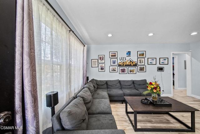 8787 Colbath Avenue, Panorama City, CA 91402
