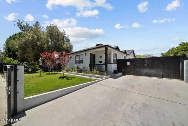 8787 Colbath Avenue, Panorama City, CA 91402