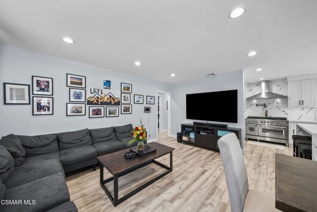 8787 Colbath Avenue, Panorama City, CA 91402