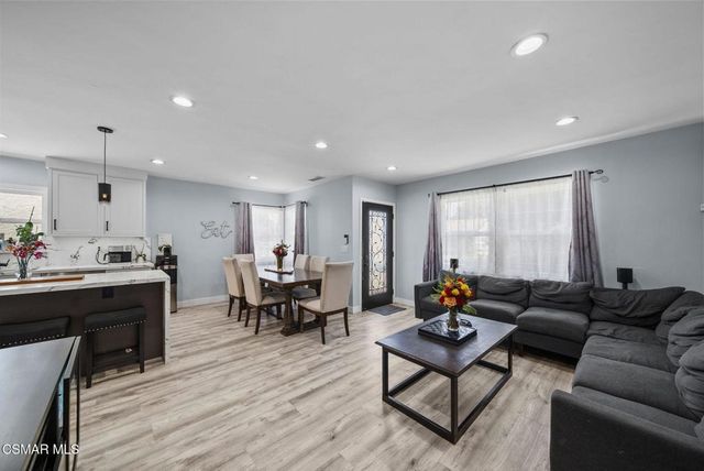 8787 Colbath Avenue, Panorama City, CA 91402
