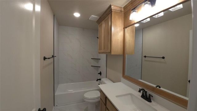 10016 Gentry Crossing, Oklahoma City, OK 73169