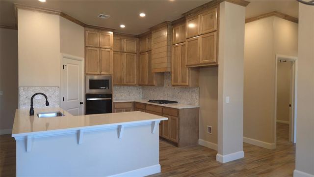 10016 Gentry Crossing, Oklahoma City, OK 73169