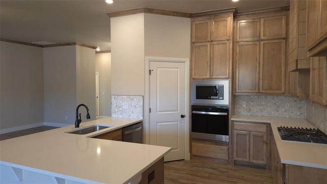 10016 Gentry Crossing, Oklahoma City, OK 73169