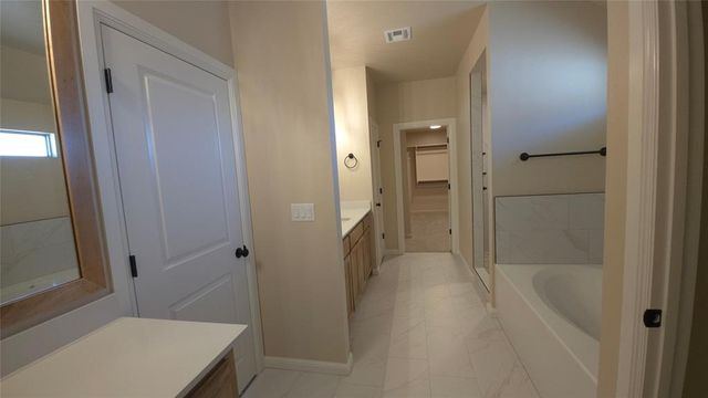 10016 Gentry Crossing, Oklahoma City, OK 73169