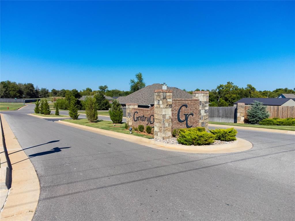10016 Gentry Crossing, Oklahoma City, OK 73169