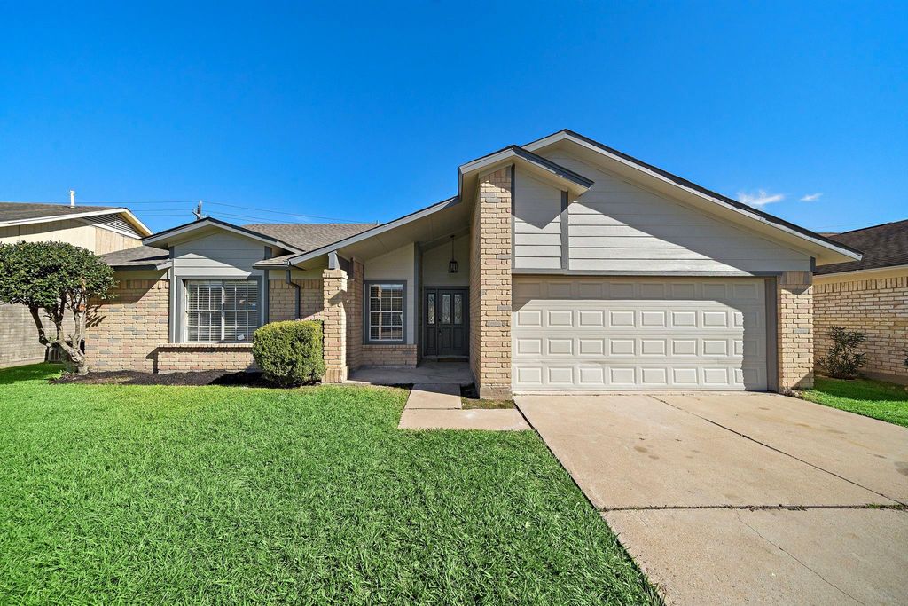 12506 Jaguar Drive, Houston, TX 77477