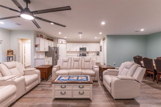 16129 William Ross Way, Conroe, TX 77303