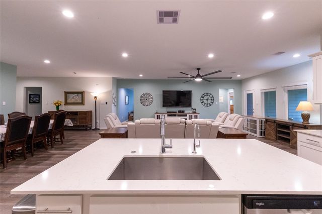 16129 William Ross Way, Conroe, TX 77303