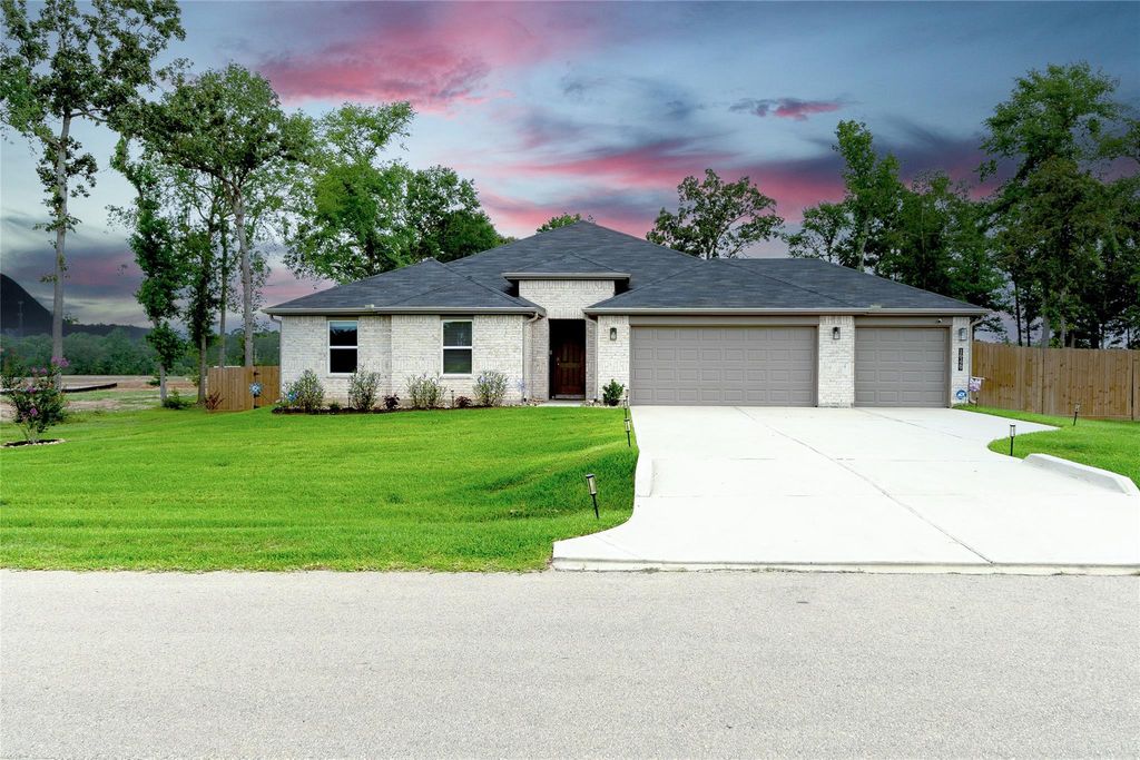 16129 William Ross Way, Conroe, TX 77303