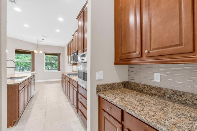 903 VICTORIA HILLS DRIVE S, Deland, FL 32724