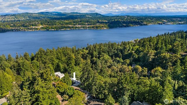 9221 SE 46th Street, Mercer Island, WA 98040