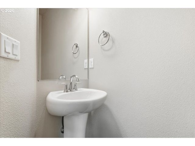 15515 Ne 108TH Way, Vancouver, WA 98682